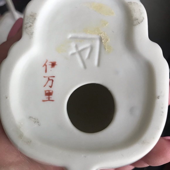 Imari Rabbit With Butterflies - Picture 12 of 15